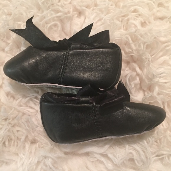 Designers Touch| lace up shoe - Picture 2 of 5